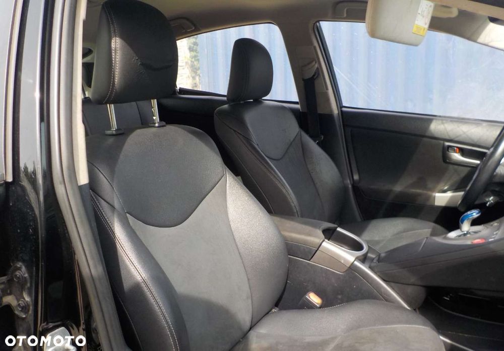 Toyota Prius - 15