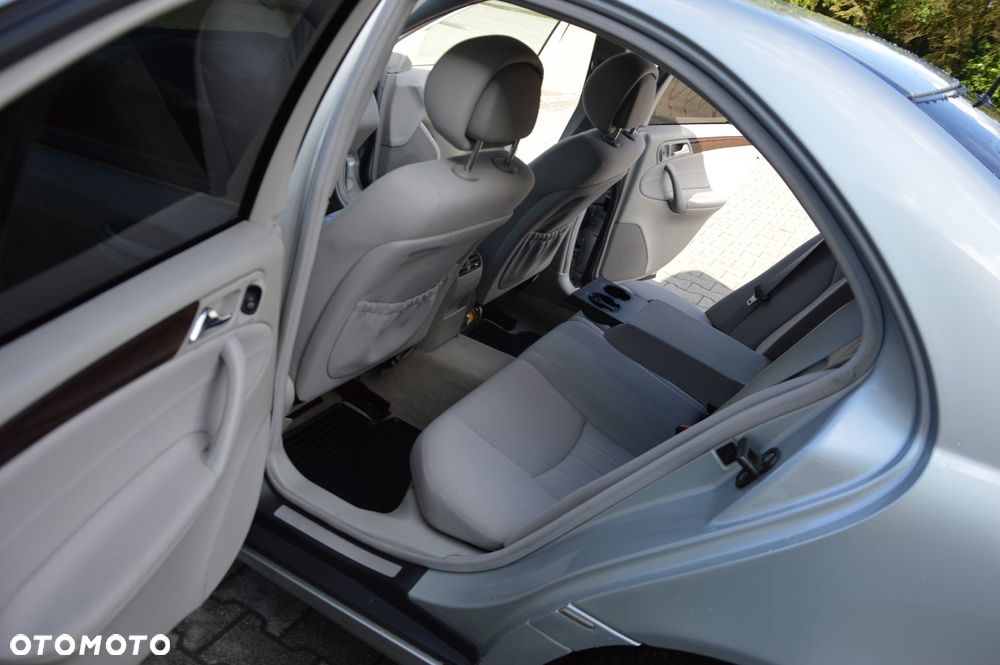 Mercedes-Benz Klasa C 280 7G-TRONIC Elegance - 6