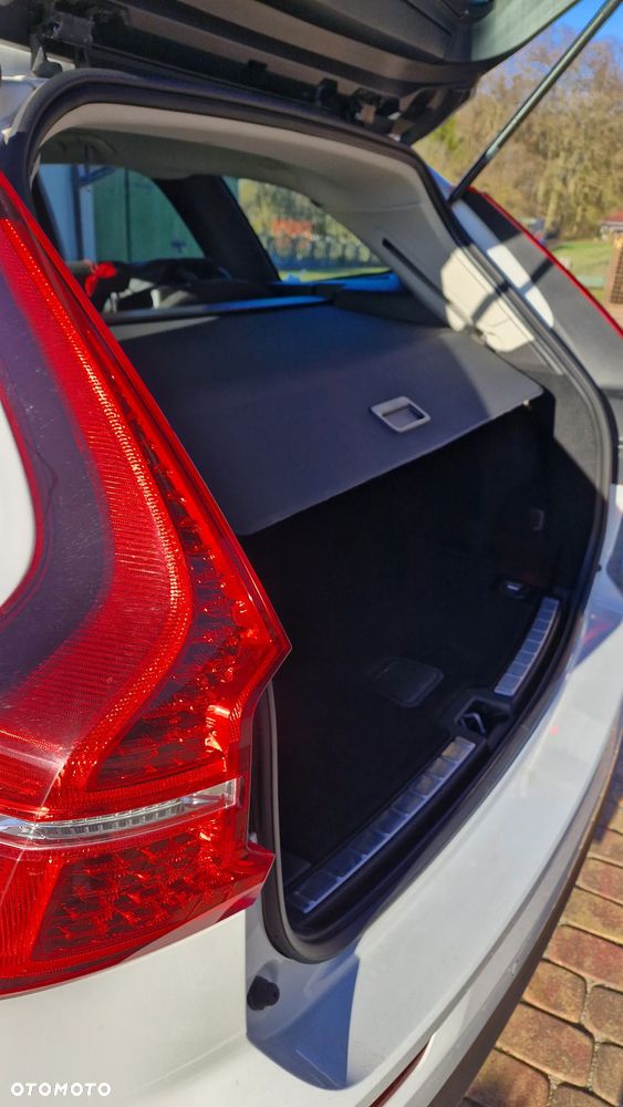 Volvo XC 60 T4 Momentum - 19