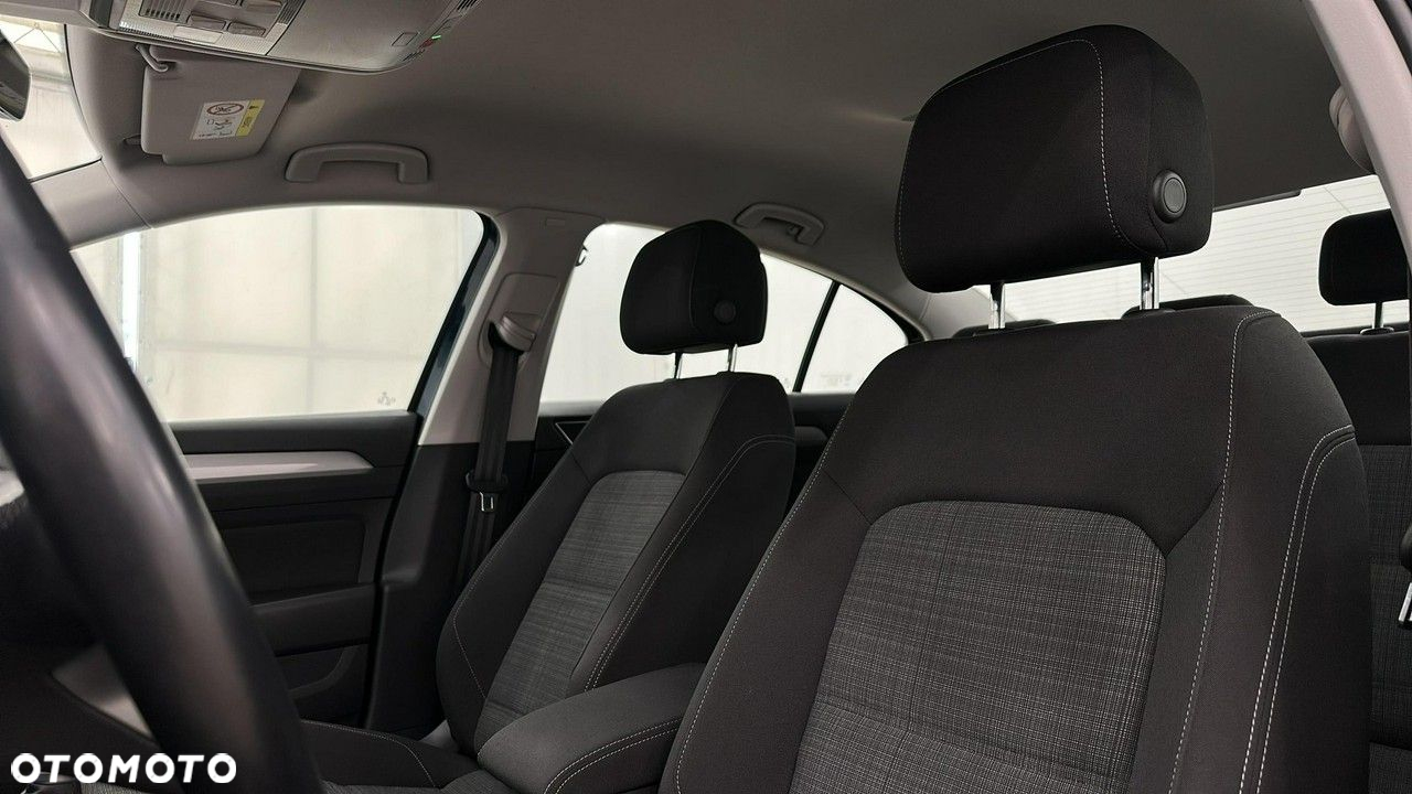 Volkswagen Passat 1.5 TSI EVO Business - 10