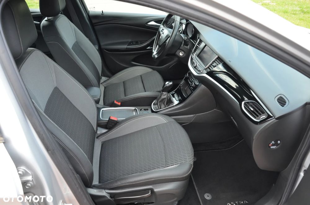 Opel Astra 1.2 T GS S&S - 18