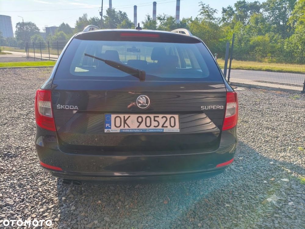 Skoda Superb 2.0 TDI Elegance DSG - 10