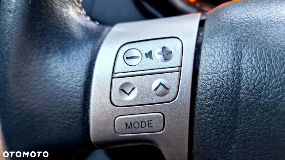 Toyota Auris 1.6 Sol - 23