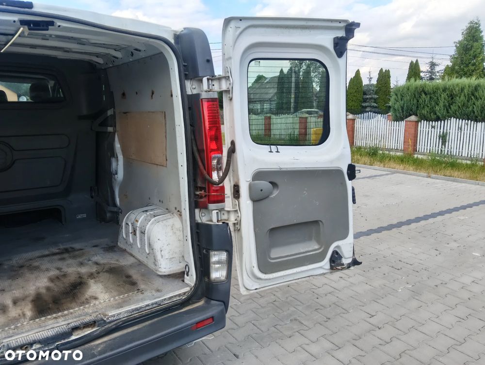 Opel Vivaro - 15