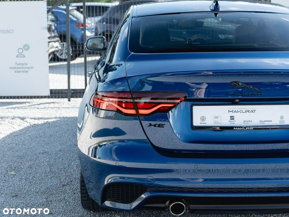 Jaguar XE 2.0 P250 R-Dynamic Black - 12