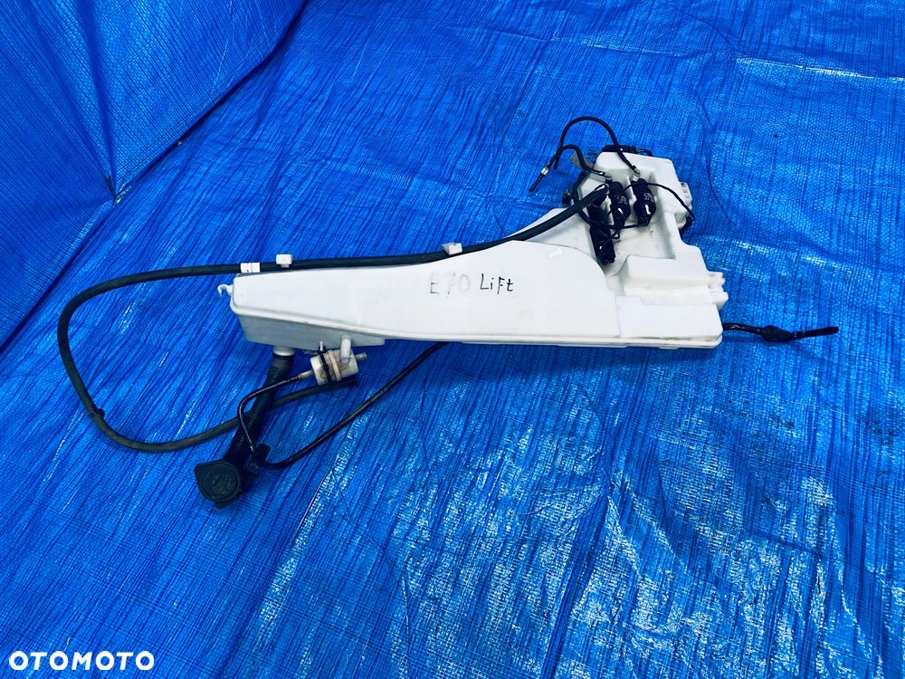ZBIORNICZEK KOMPLETNY ZBIORNIK PŁYNU SPRYSKIWACZY POMPKI XEONON BMW X5 E70 LIFT LCI 11R ; 7161476 7161465 7190998 7184713 ORYGINAŁ - 2