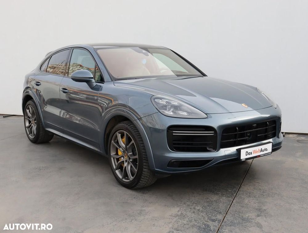 Porsche Cayenne Coupe - 3