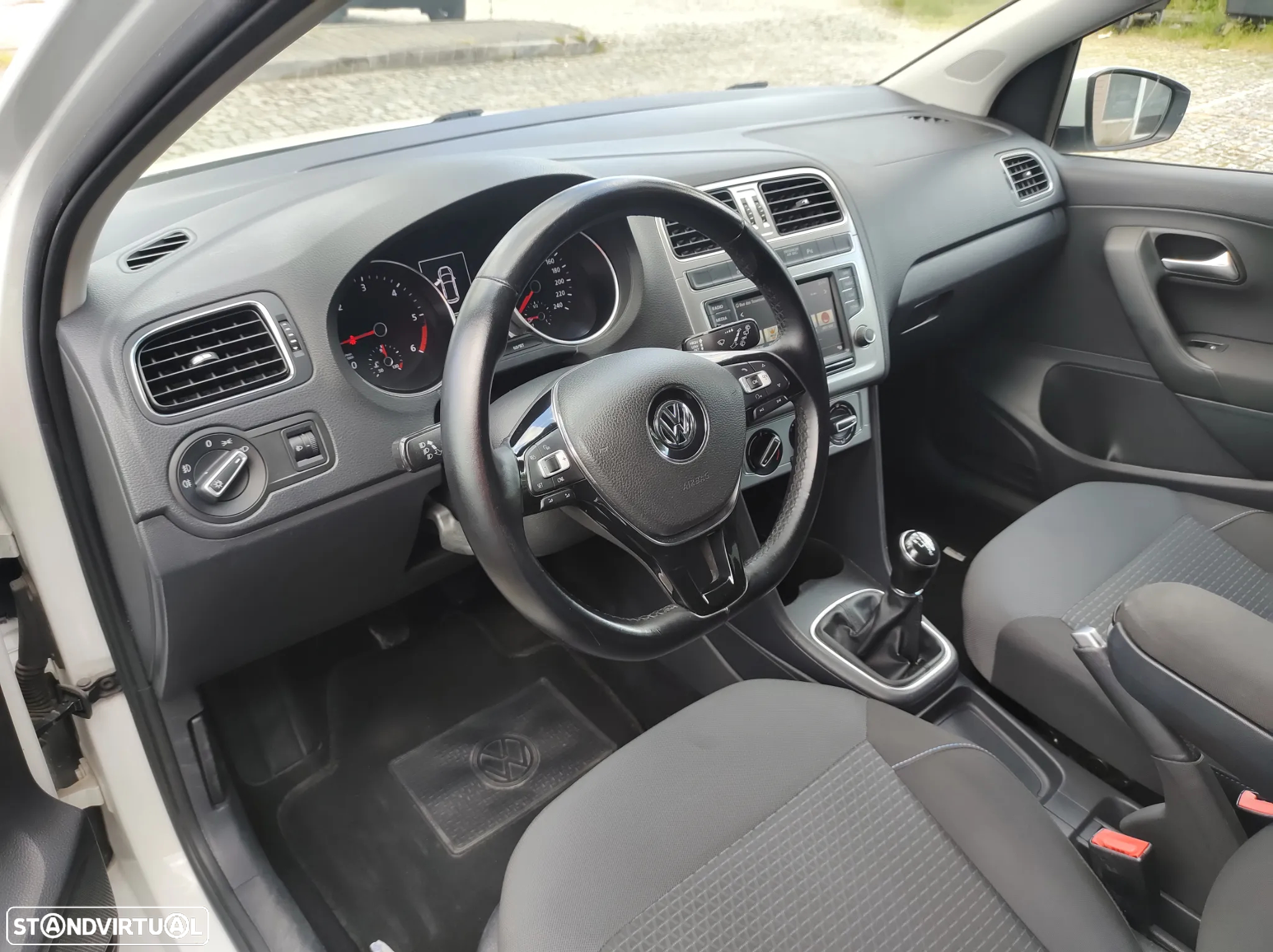 VW Polo 1.4 TDI (Blue Motion ) Comfortline - 13