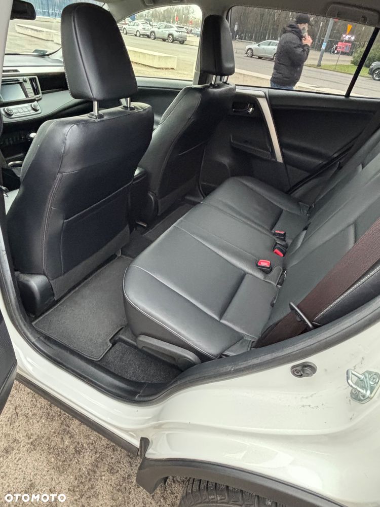 Toyota RAV4 2.2 D-4D Premium - 15