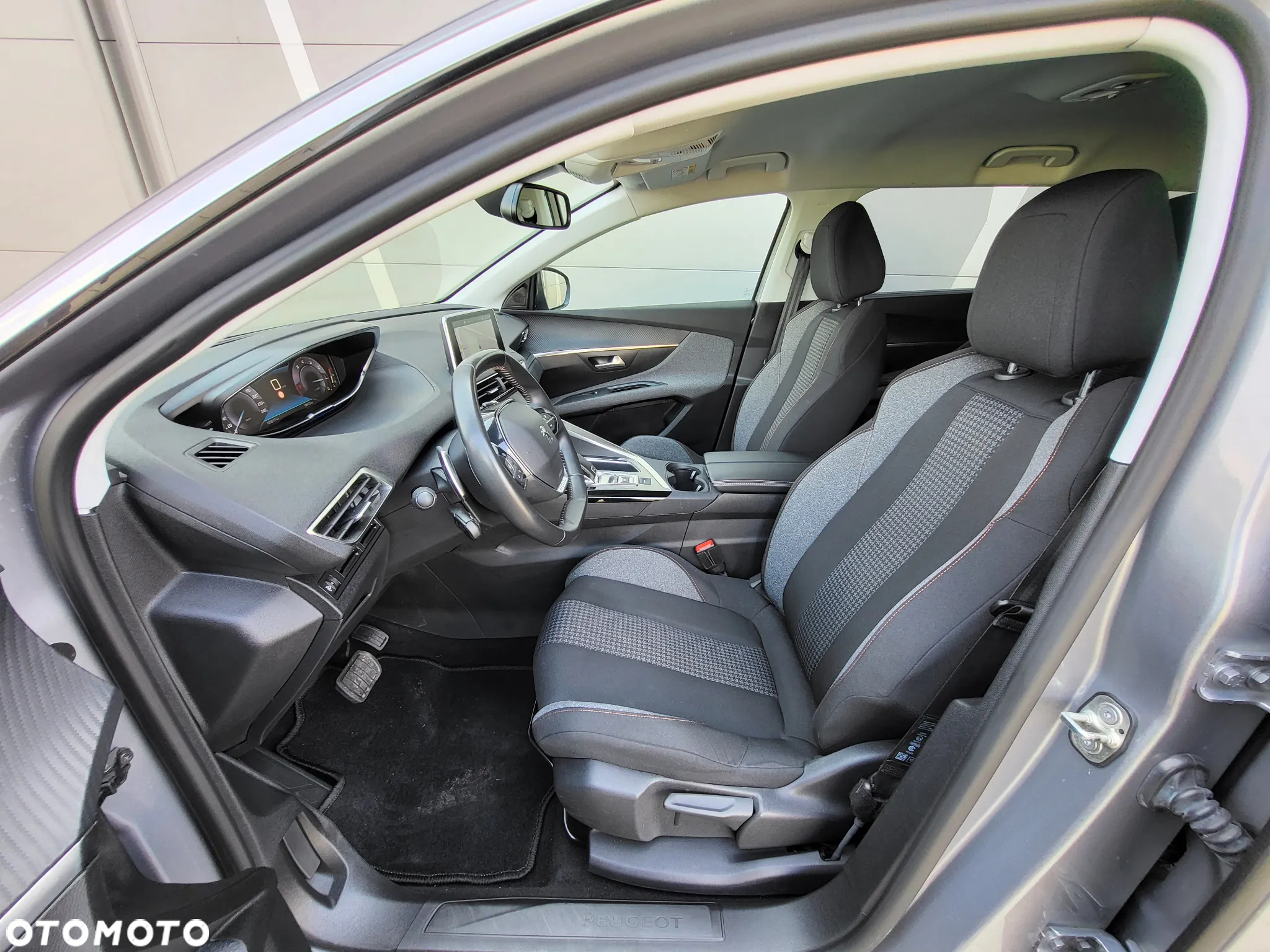 Peugeot 5008 PureTech 130 EAT8 Stop & Start Active - 21