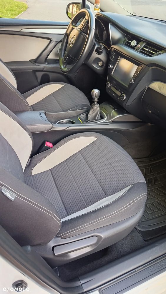 Toyota Avensis 2.0 D-4D Prestige - 5