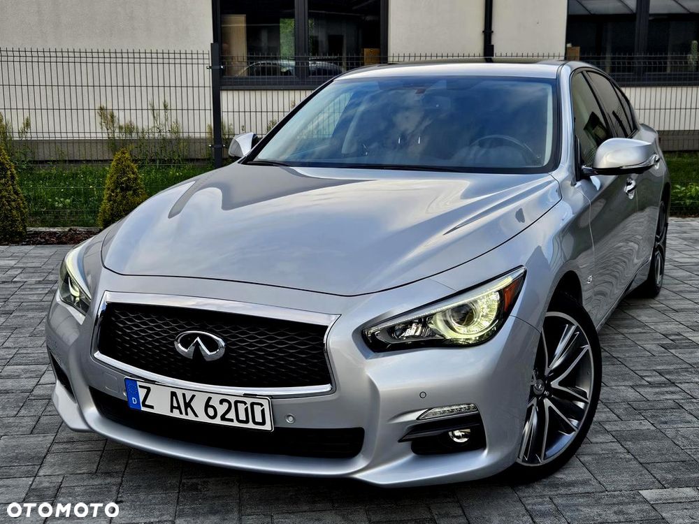 Infiniti Q50 - 2