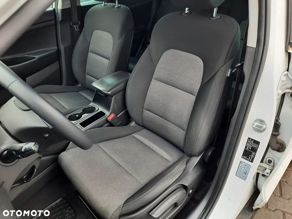 Hyundai Tucson 1.6 GDI BlueDrive Comfort 2WD - 17