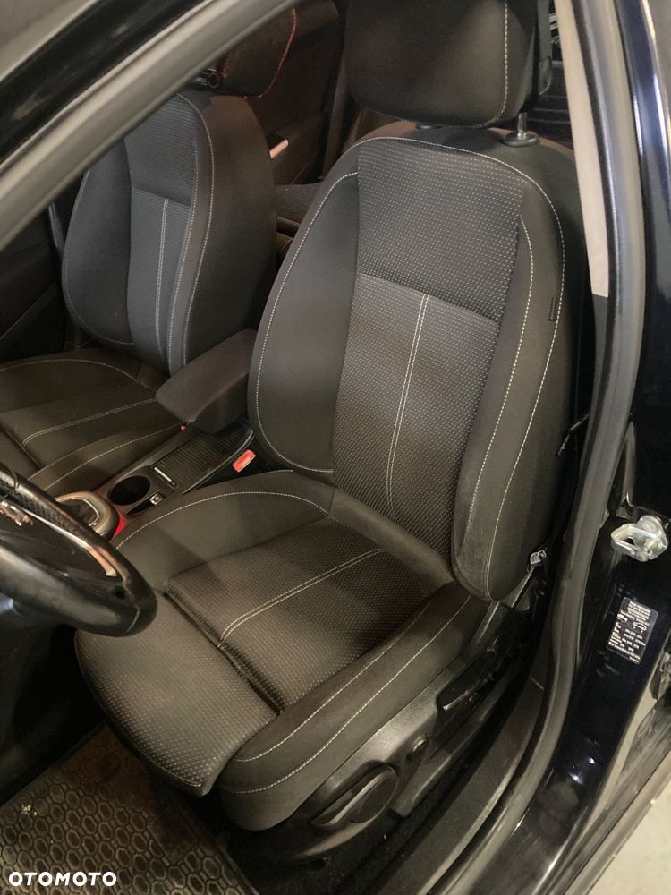 Opel Astra IV 1.4 T Sport - 19