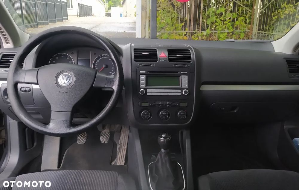 Volkswagen Jetta - 5