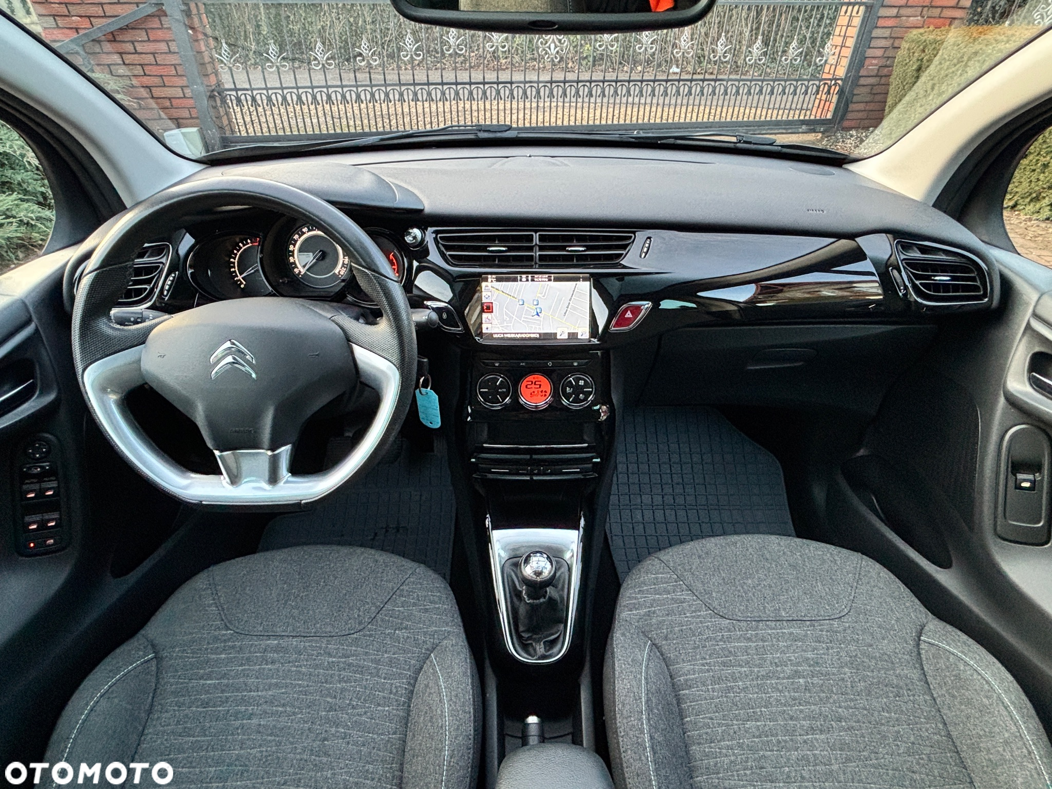 Citroën C3 1.2 PureTech Exclusive - 2