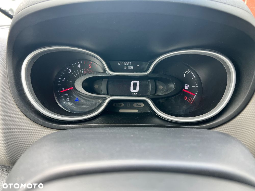 Renault Trafic - 12