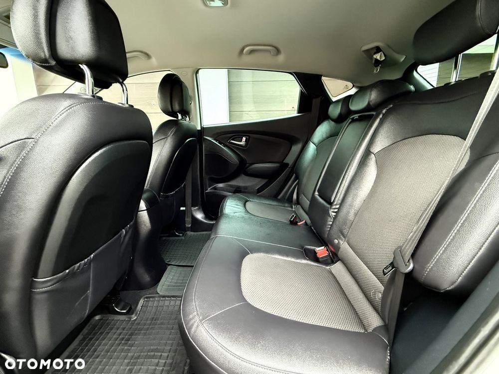 Hyundai ix35 blue 1.6 2WD Finale Gold - 18