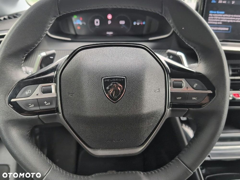 Peugeot 208 - 28