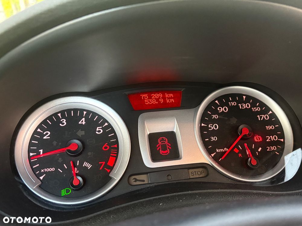 Renault Clio 1.2 16V Alize - 15