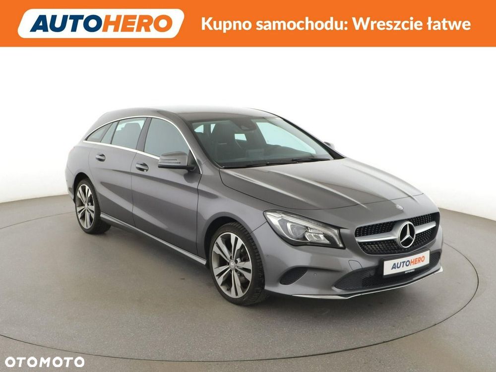Mercedes-Benz CLA 180 Urban - 11