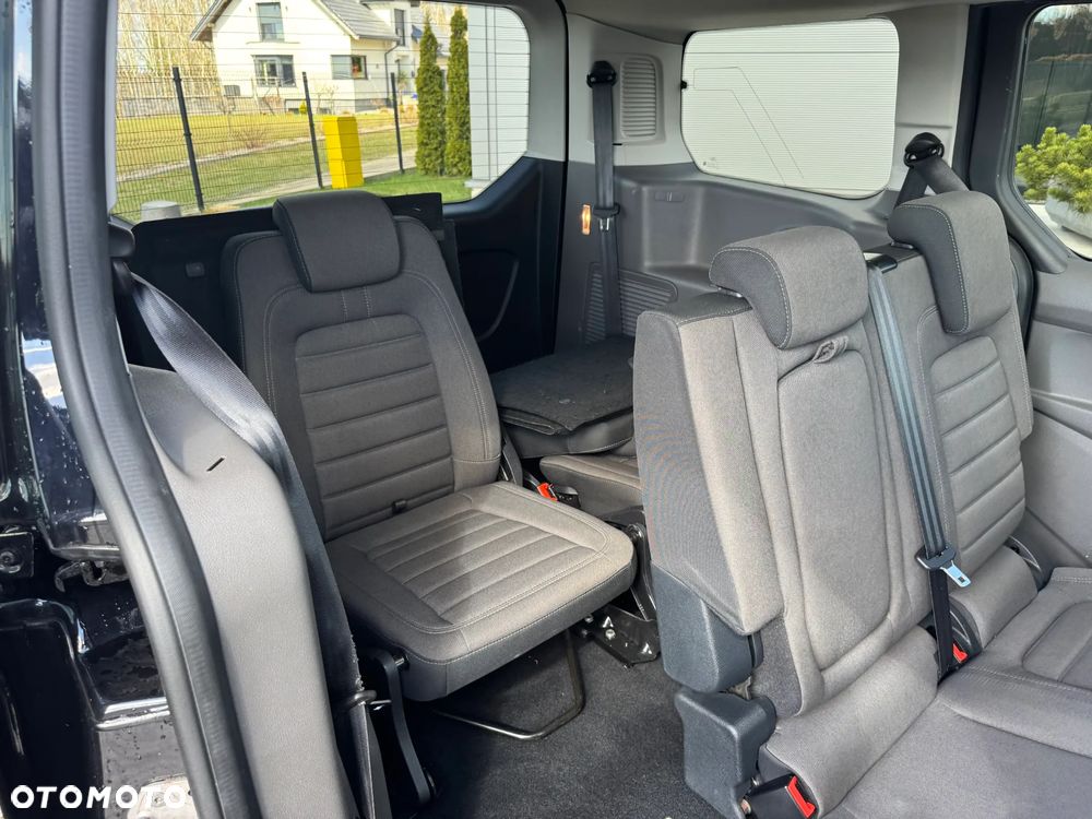 Ford Tourneo Connect Grand - 18