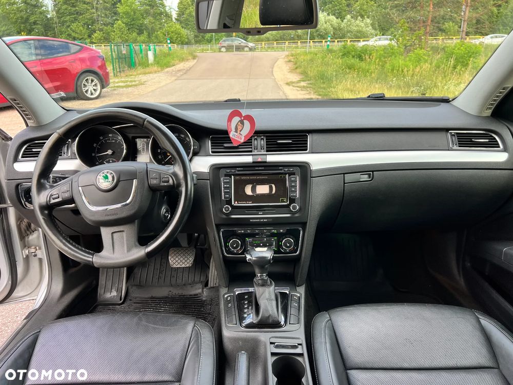 Skoda Superb 2.0 TSI Platinum DSG - 10