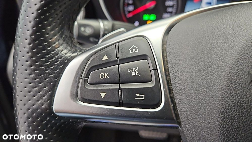 Mercedes-Benz GLC - 16