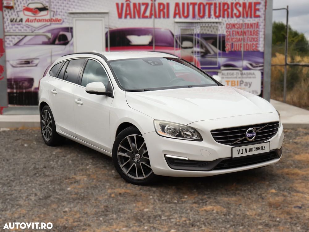 Volvo V60 D4 Geartronic Momentum - 1