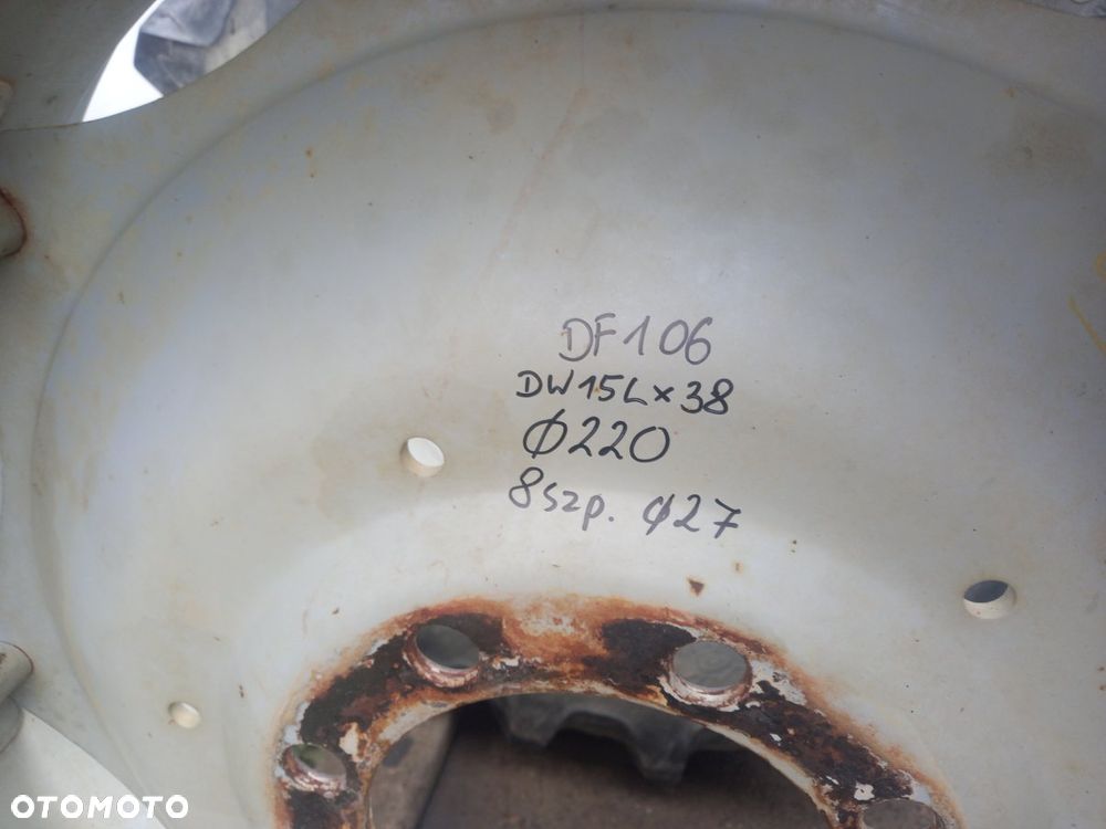 Felgi tylne fi220mm 15x38 Deutz Fahr Agrotron 106 - 2