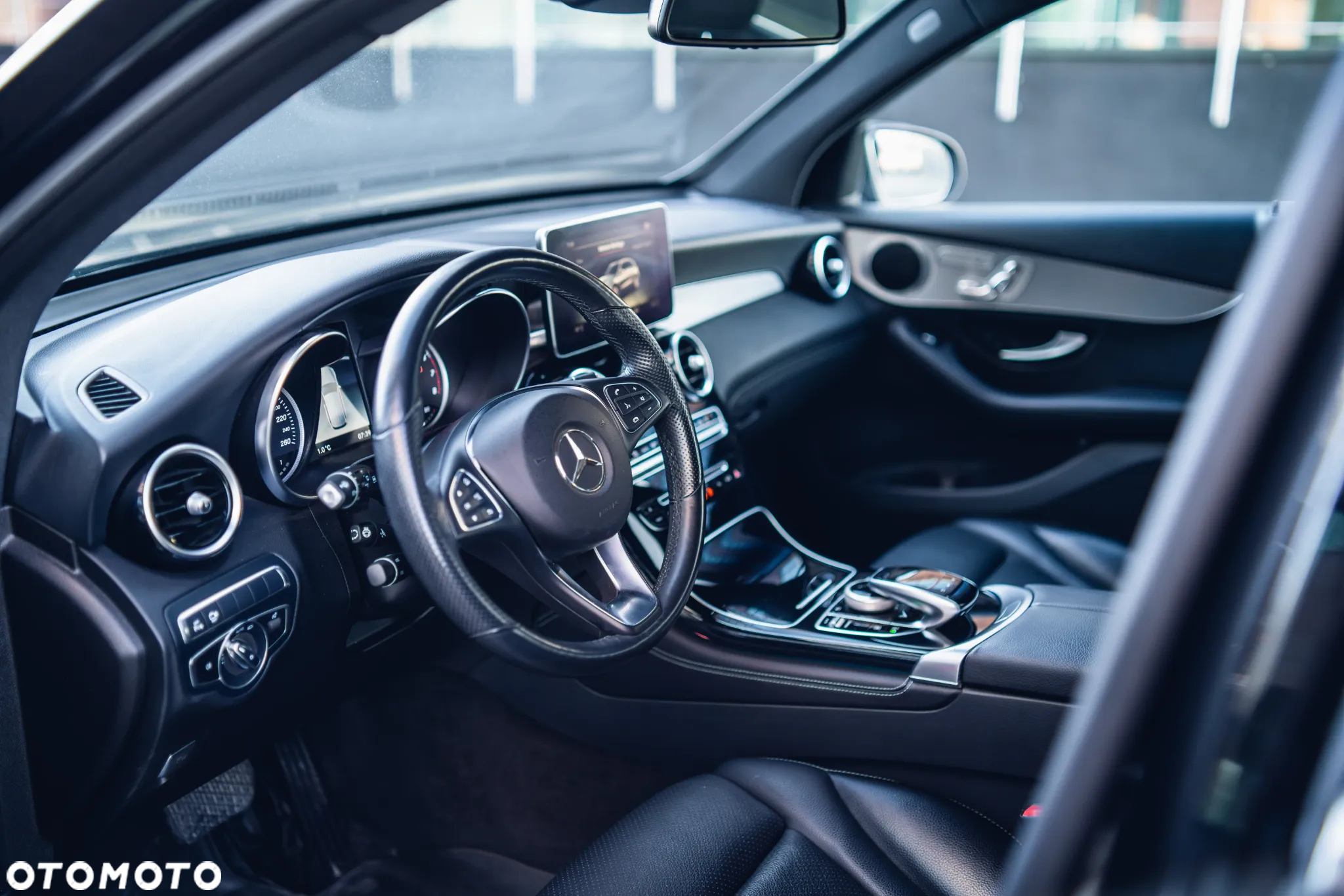 Mercedes-Benz GLC 300 4Matic 9G-TRONIC - 37