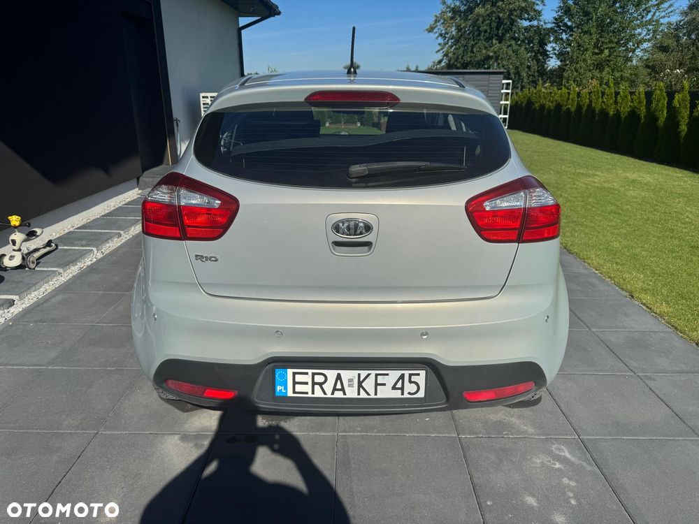 Kia Rio - 4