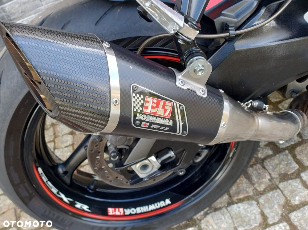 Suzuki GSX-R - 16