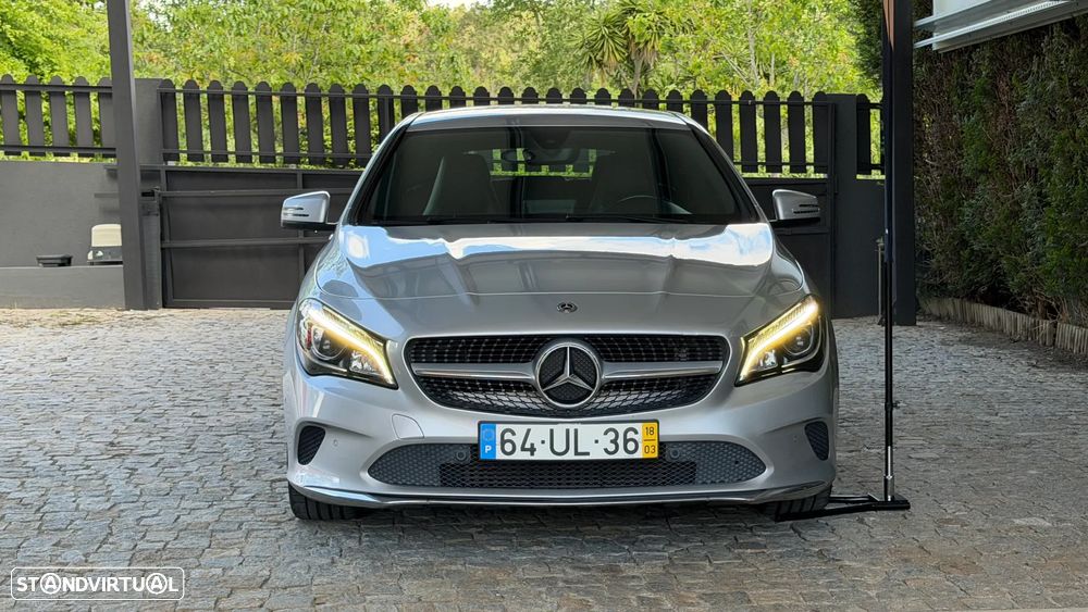 Mercedes-Benz CLA 180 d Shooting Brake Urban - 3