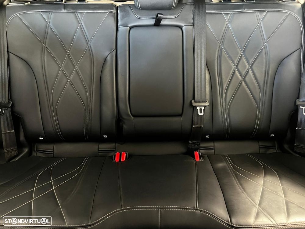 Ford Mustang Mach-E 75.7 kWh Premium AWD - 19