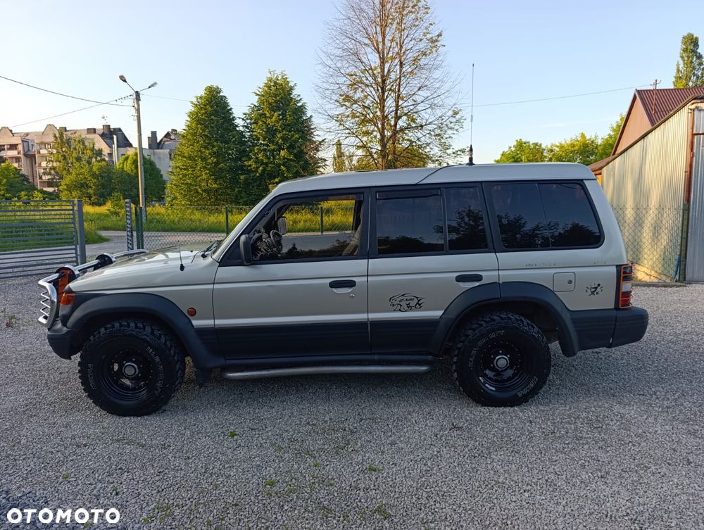 Mitsubishi Pajero 2.5 TD GL - 25
