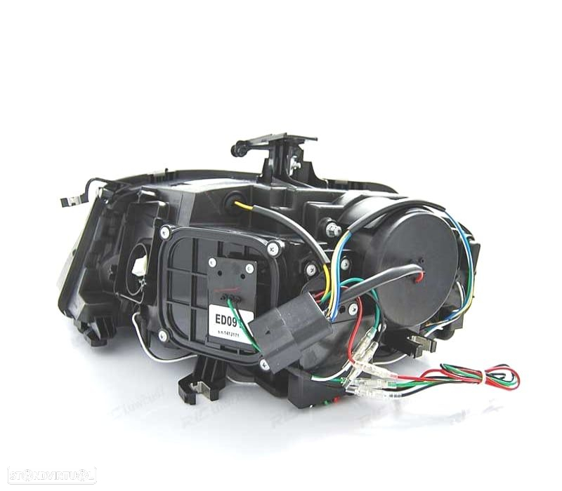 FARÓIS FRONTAIS AUDI A4 B8 07-11 LUZ DIURNA LED DRL FUNDO PRETO - 2