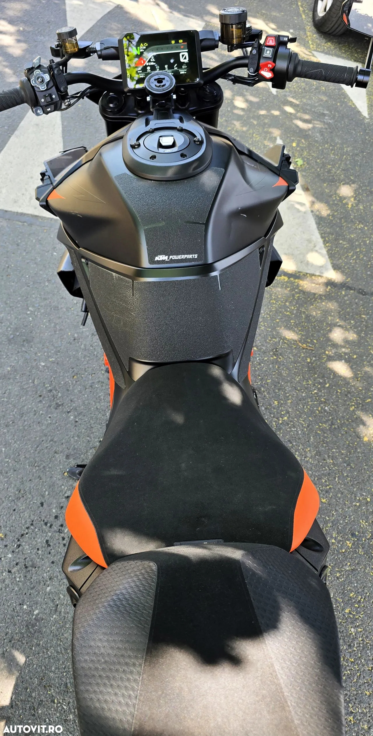 KTM 1390 Super Duke - 12