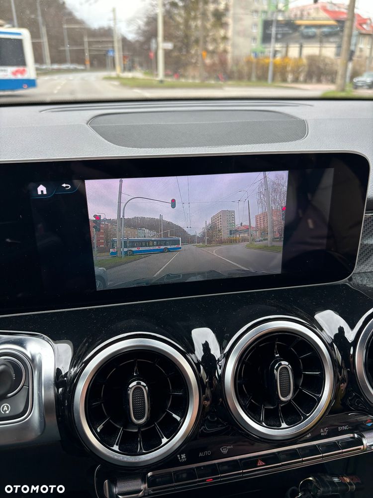 Mercedes-Benz GLB 220 d 4-Matic AMG Line 8G-DCT - 11