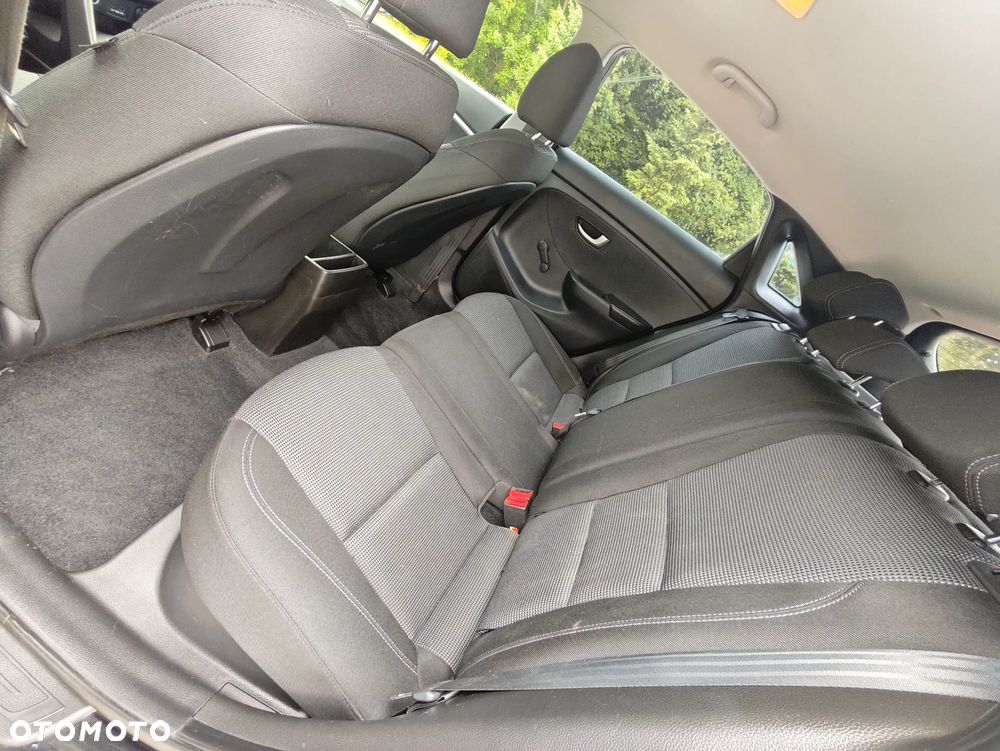 Hyundai i30 1.4 CRDi Premium - 35
