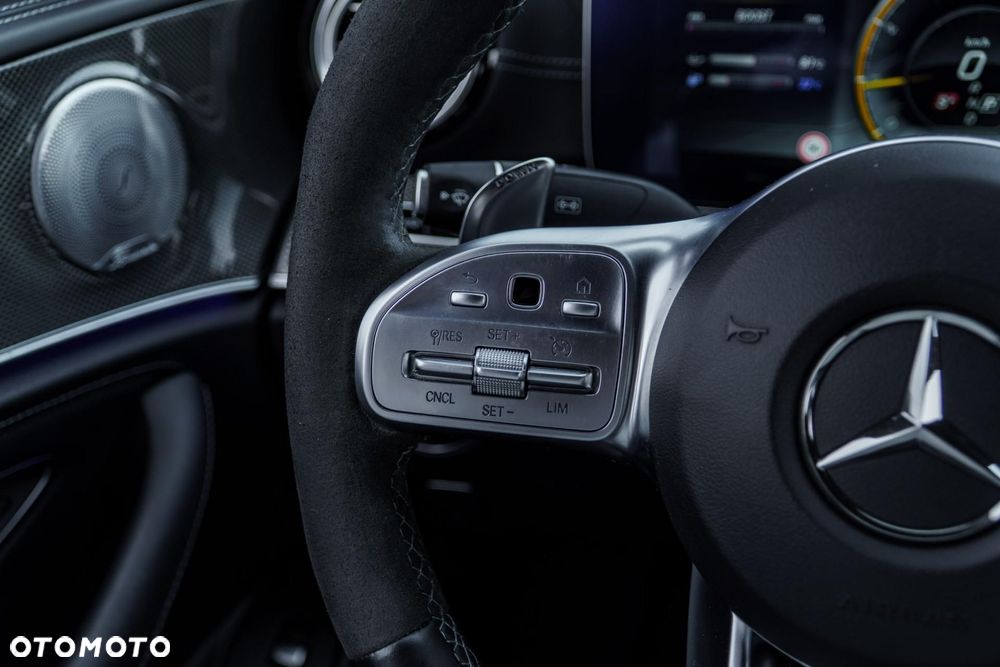 Mercedes-Benz Klasa E AMG 63 S 4-Matic+ - 29
