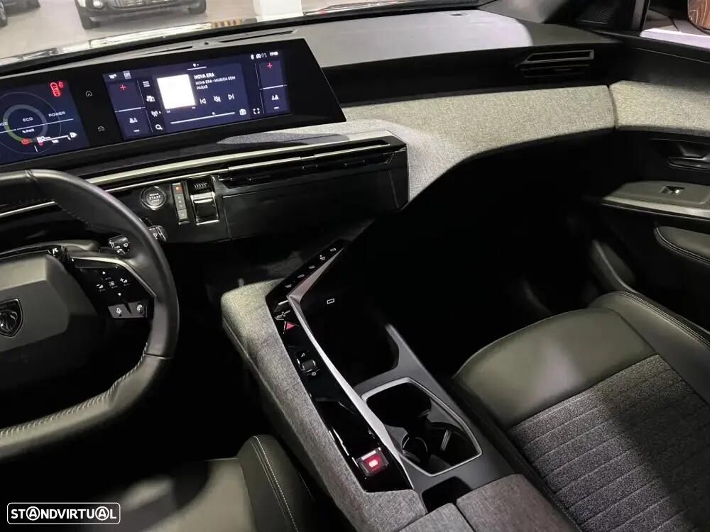 Peugeot 3008 1.2 Hybrid Allure e-DCS6 - 20