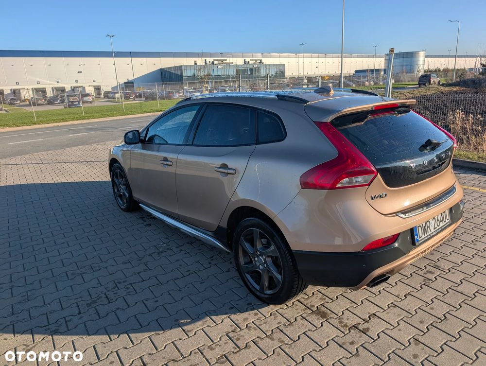 Volvo V40 Cross Country T5 AWD Momentum - 3
