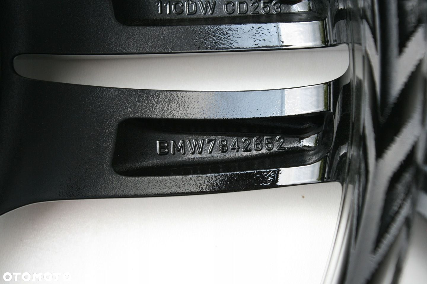 19 ORYGINAŁ BMW M-PAKIET 5 1 2 3 4 5GT 6 X1 X3 X4 WZ 351M tel. 503 325 350 - 7