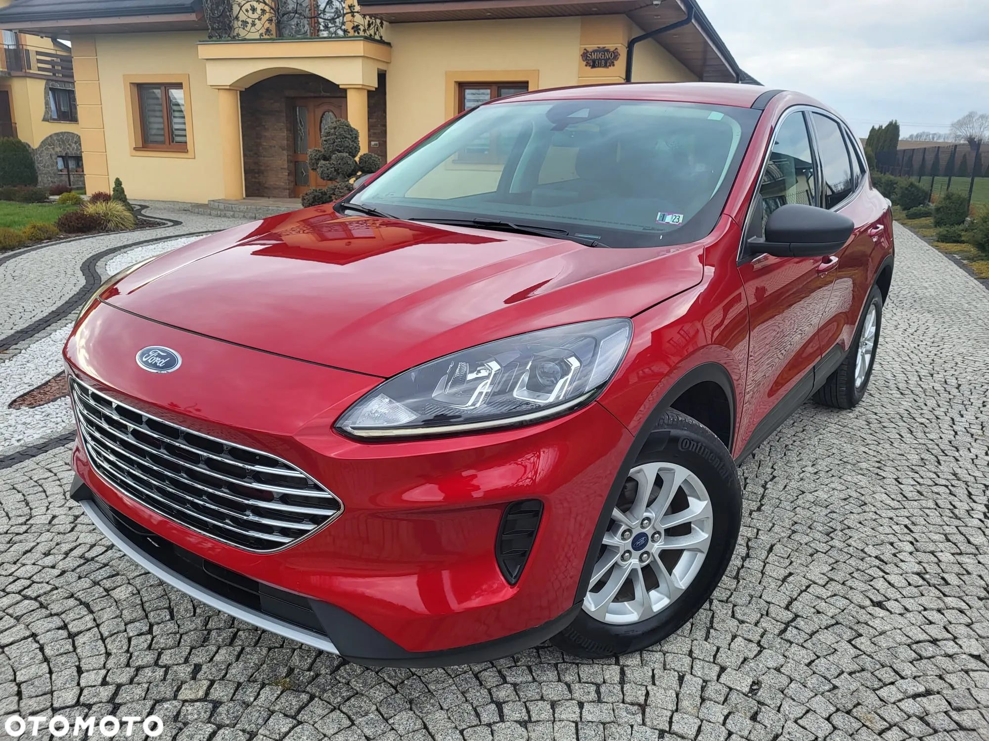 Ford Kuga - 1