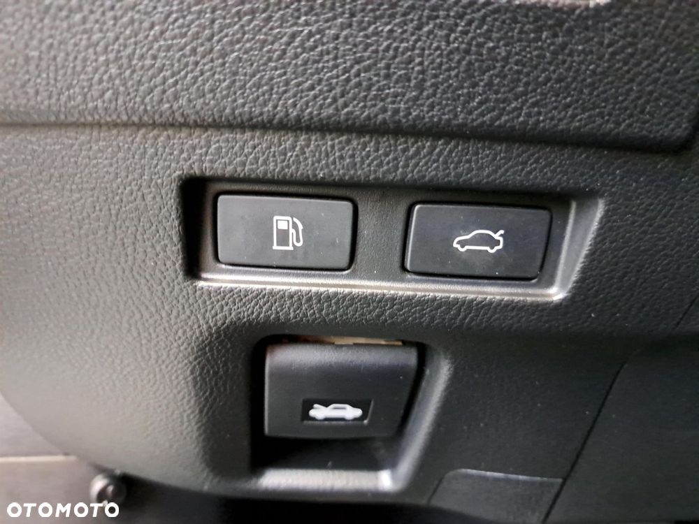 Lexus ES 300h F Sport Design - 29