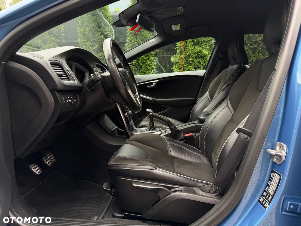 Volvo V40 D2 Drive-E R-Design Kinetic - 22