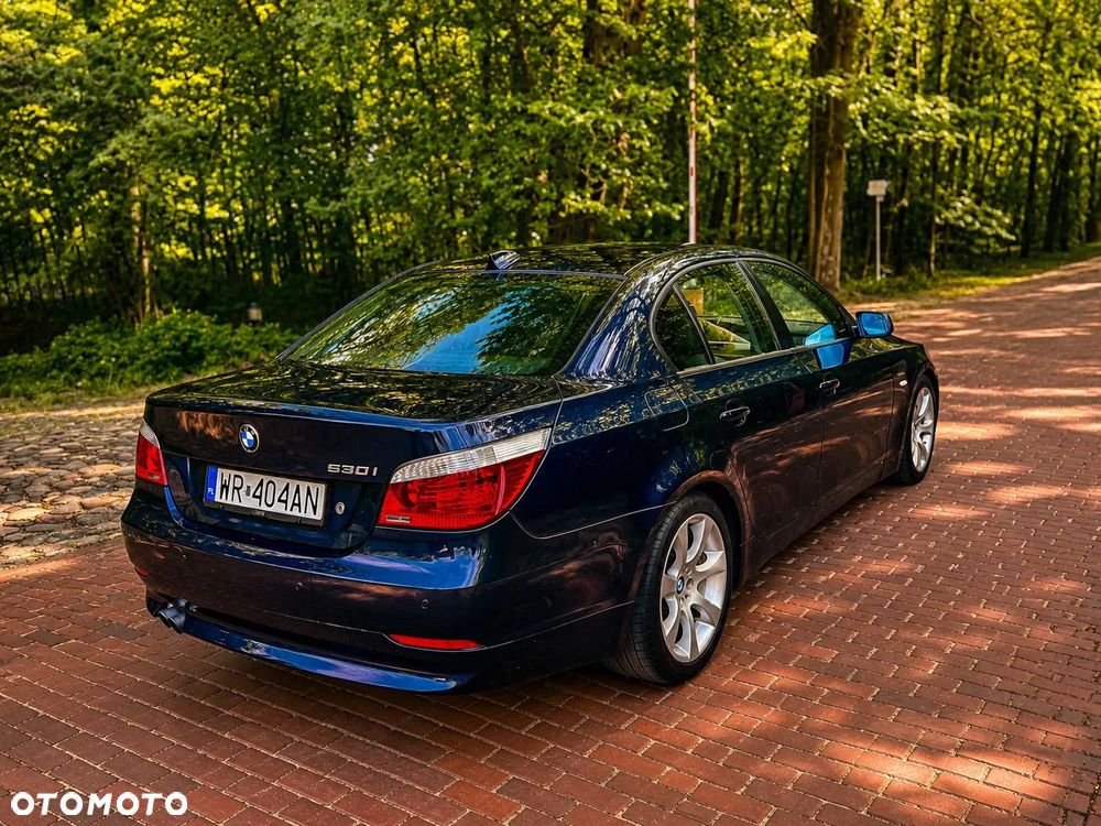 BMW Seria 5 530i - 7