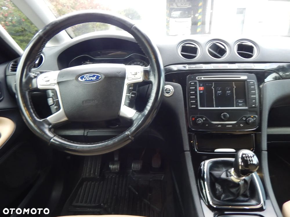 Ford S-Max 2.0 TDCi DPF Titanium - 15