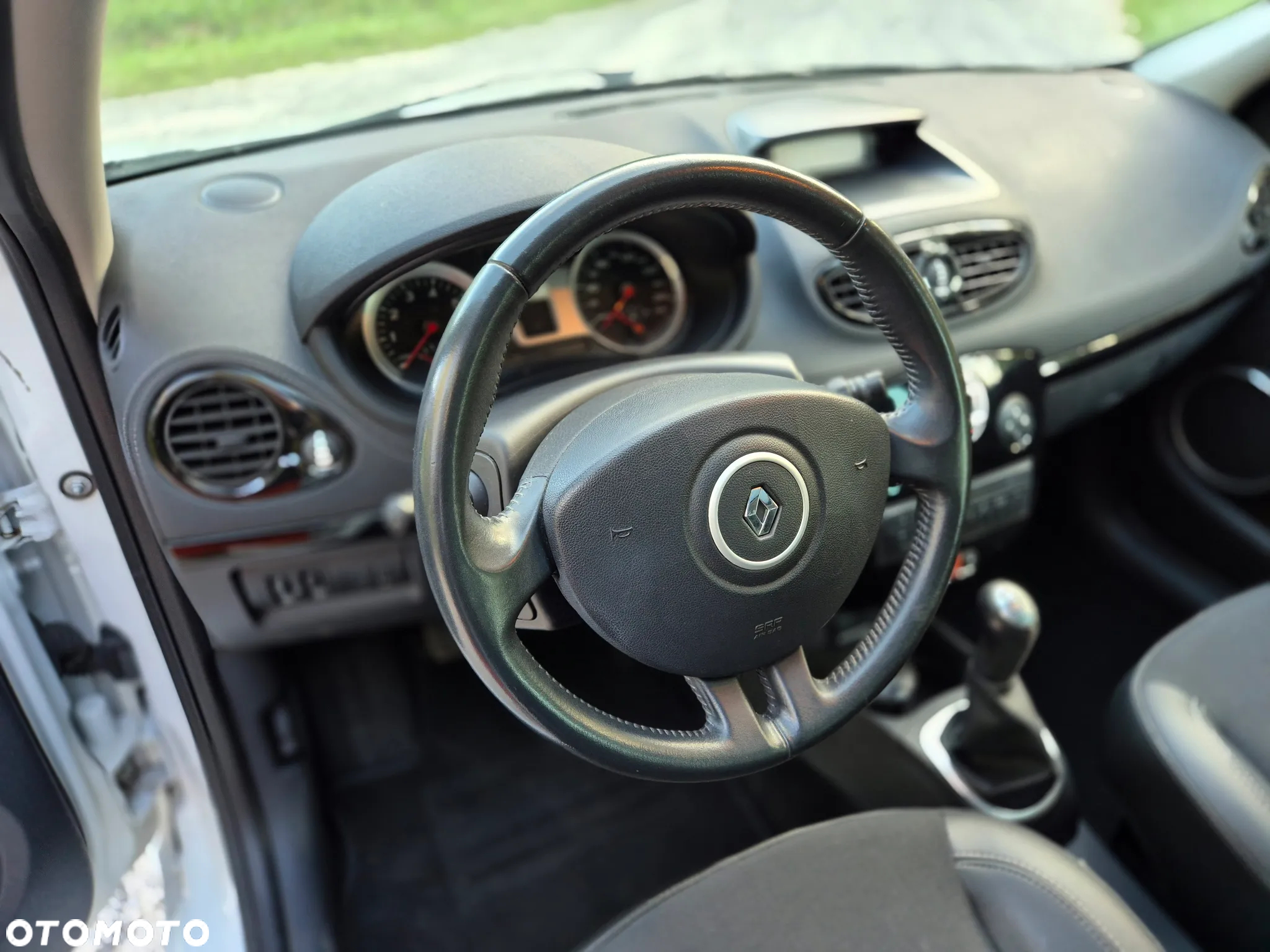 Renault Clio TCe 100 Grandtour nightDay - 15